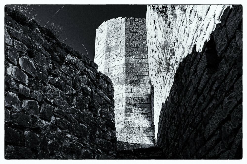 Torre di guardia all'interno delle mura del castello di Berat